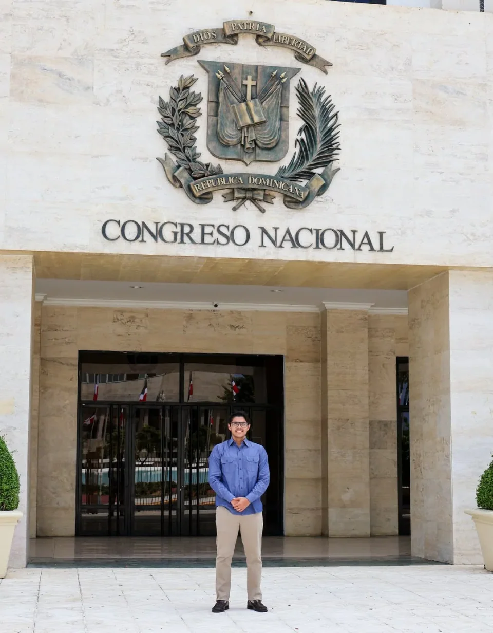 Fundación JCF se reúne en el Congreso Nacional con Starling Ruiz, en representación de diputada Patricia Núñez, fotografía 4 de 4