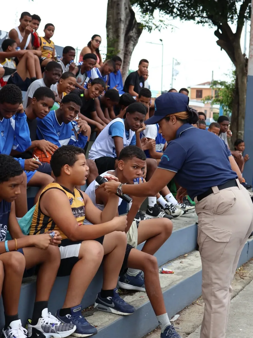 Fundación JCF lleva "Elige la Cancha, No la Calle" a El Almirante, fotografía 4 de 10