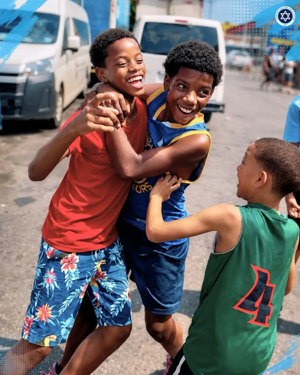 Fundación JCF participa en "Juventud con B de Barrio" en Villa Francisca, fotografía 2 de 6
