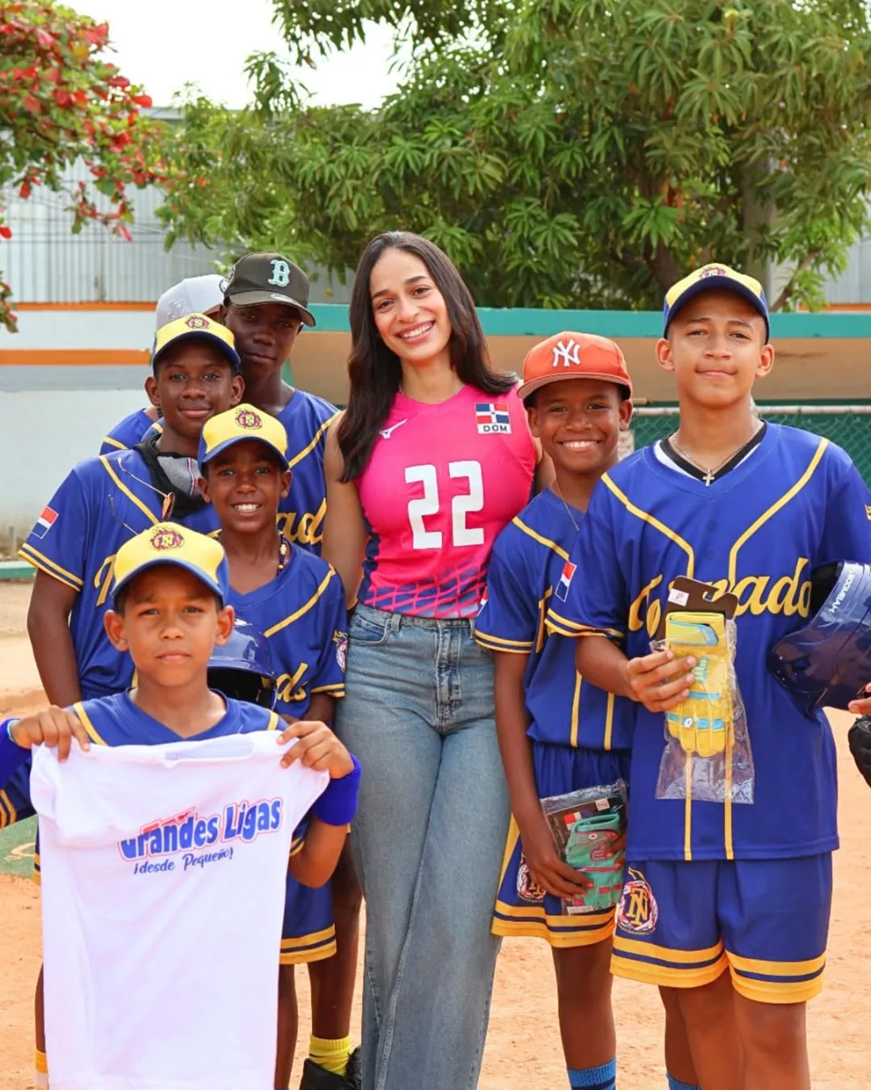 Fundación JCF acerca a Ricardo Céspedes y Samaret Caraballo a 45 niños y jóvenes beisbolistas, fotografía 6 de 7